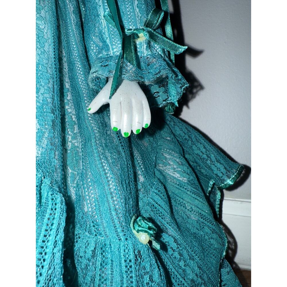 OOAK Gothic Glampire Vampire Porcelain Doll 18” Teal Lace Fang Teeth w/ Stand - Picture 5 of 9